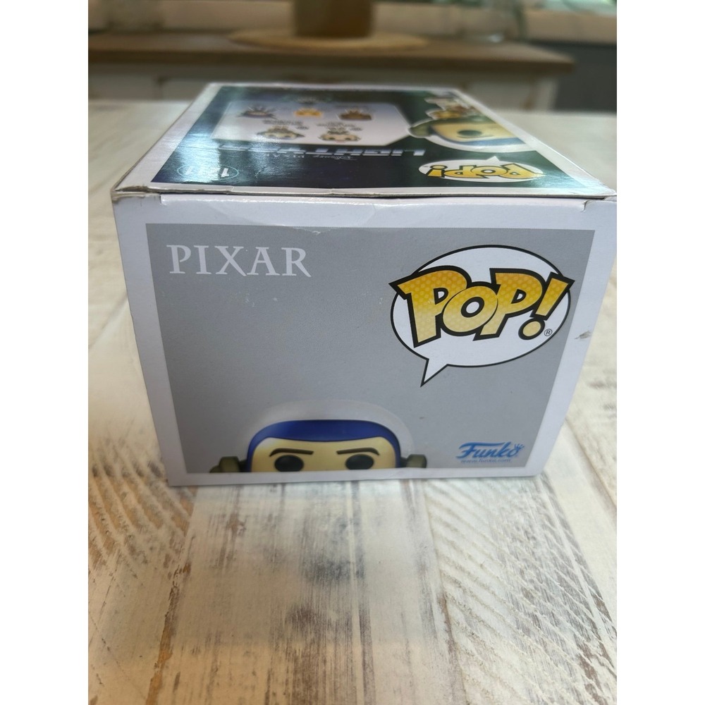 Funko pop Disney Pixar‎ Buzz lightyearNIB - Picture 2 of 6